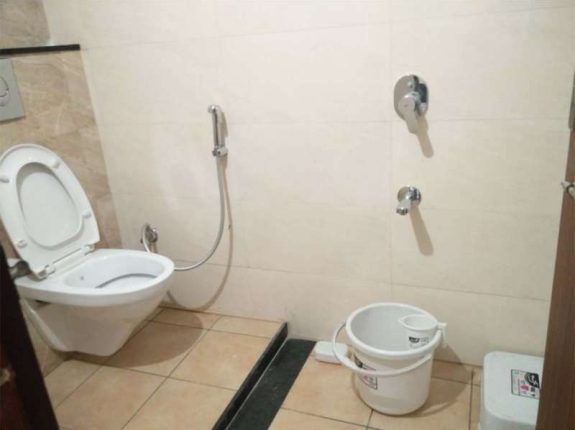 3 Hostel Room Toilets