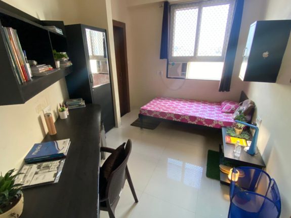 5 hostel room in kota